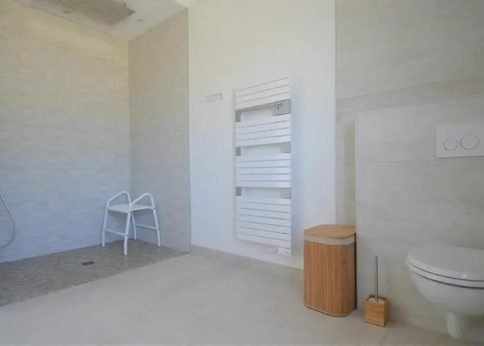 House Saint-Come-de-Fresne